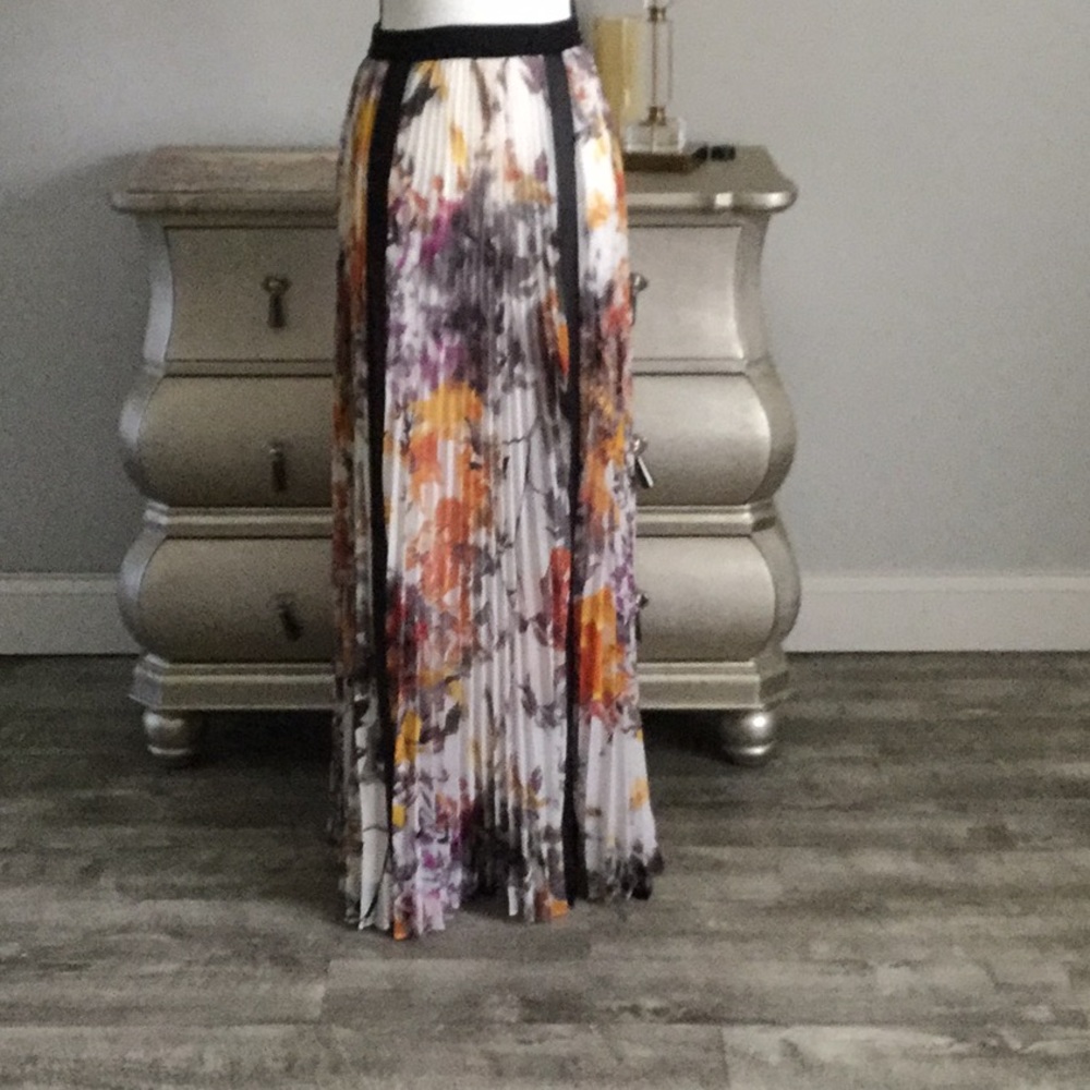 Bebe Floral Maxi Skirt